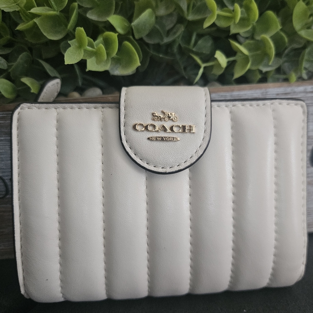 Coach Cream Quilted Leather Wallet with Logo